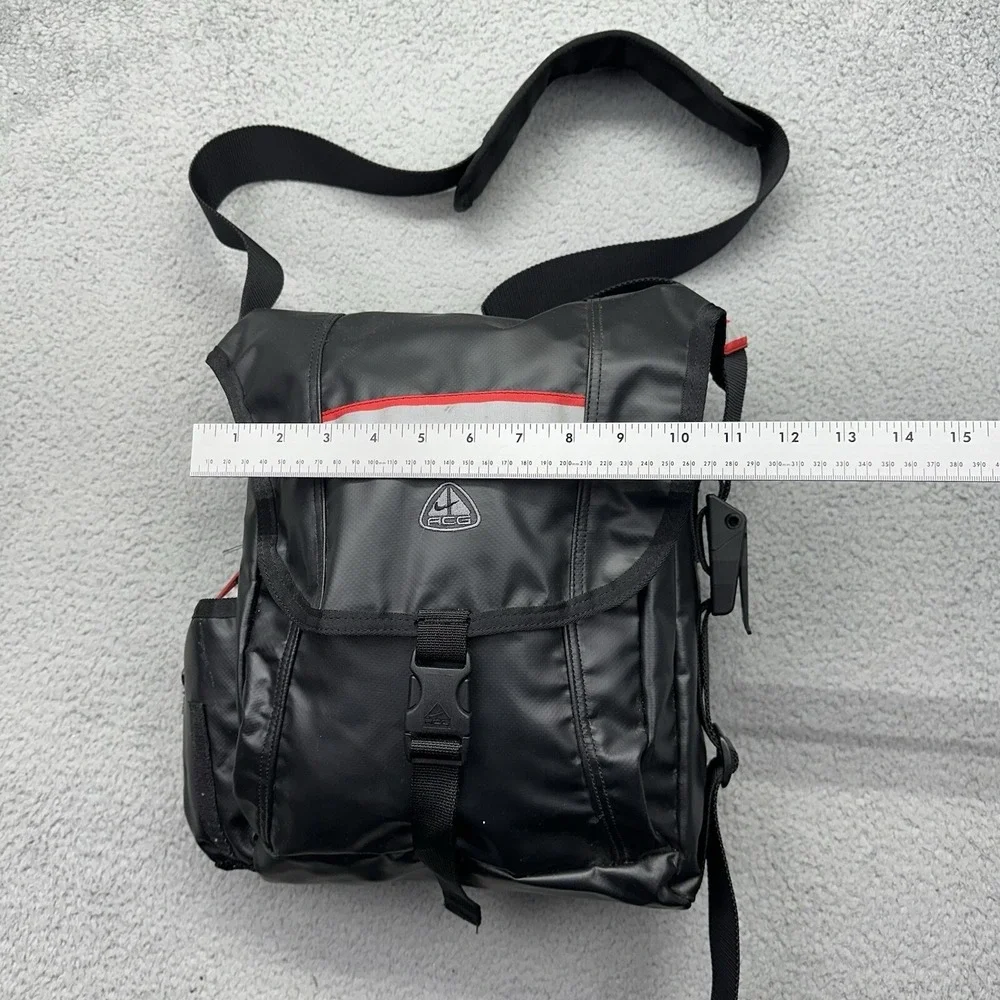 Nike ACG Avant Garde Black Messenger Crossbody Bag 00-10-12-EKG Nylon/Polyamide